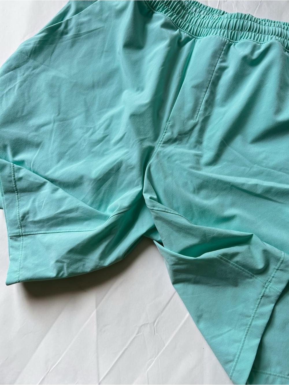 Lululemon Pace Breaker 9" Shorts, XL, Lined, Quick Dry Delicate Mint, Like New - Picture 6 of 10